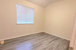 8470 Goldfinch Way, Dallas, TX 75249 - Photo 17