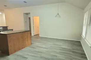 8470 Goldfinch Way, Dallas, TX 75249 - Photo 5