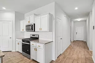 8460 Big Apple Dr, Fort Worth, TX 76179 - Photo 11