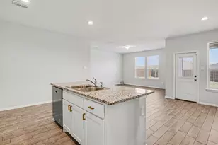 8460 Big Apple Dr, Fort Worth, TX 76179 - Photo 9