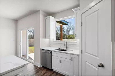 1531 Corona Drive, Granbury, TX 76048 - Photo 7