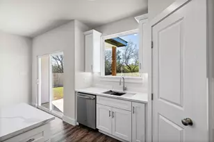 1531 Corona Dr, Granbury, TX 76048 - Photo 7