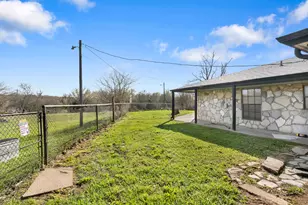1012 County Rd 701A, Cleburne, TX 76031 - Photo 9
