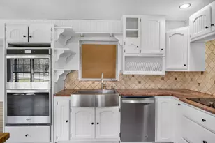 1012 County Rd 701A, Cleburne, TX 76031 - Photo 29