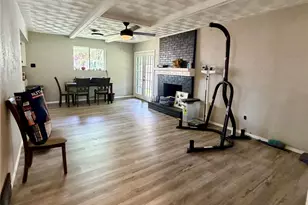 439 Shorewood Dr, Duncanville, TX 75116 - Photo 9