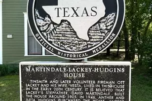 331 W Grand St, Whitewright, TX 75491 - Photo 1