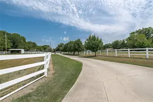 2600 Rosebud Ln, Richland Hills, TX 76118 - Photo 15