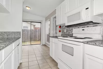 1437 Brook Meadow Circle, Lancaster, TX 75134 - Photo 9