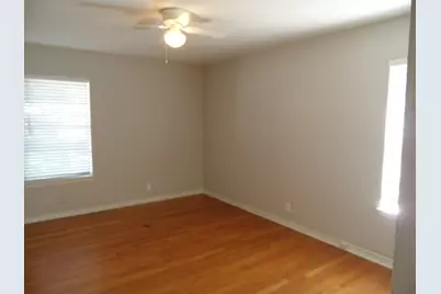 10643 Lakemere Drive, Dallas, TX 75238 - Photo 11