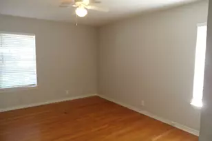 10643 Lakemere Dr, Dallas, TX 75238 - Photo 11