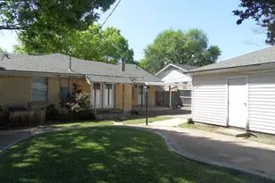 10643 Lakemere Dr, Dallas, TX 75238 - Photo 19