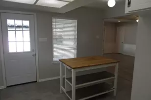 10643 Lakemere Dr, Dallas, TX 75238 - Photo 9