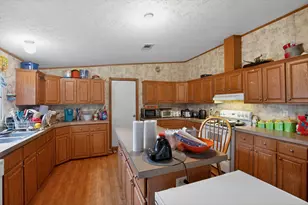 142 Vz County Rd 4830, Ben Wheeler, TX 75754 - Photo 9