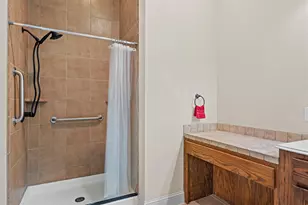 4900 Ridglea Hills Ct, Fort Worth, TX 76116 - Photo 13