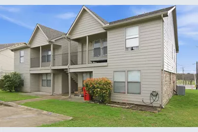 319 Ware Drive, Grand Prairie, TX 75051 - Photo 3