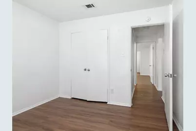 319 Ware Drive, Grand Prairie, TX 75051 - Photo 17