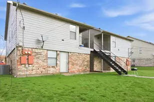 319 Ware Dr, Grand Prairie, TX 75051 - Photo 27