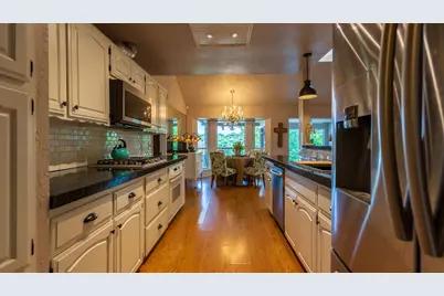 1007 Laguna Vista Court, Granbury, TX 76048 - Photo 15