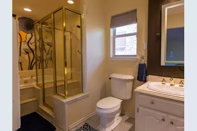 1007 Laguna Vista Court, Granbury, TX 76048 - Photo 21