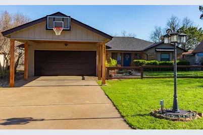 1007 Laguna Vista Court, Granbury, TX 76048 - Photo 3