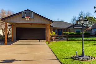 1007 Laguna Vista Ct, Granbury, TX 76048 - Photo 3