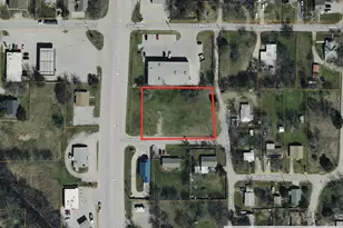 402 E Jacksboro St, Chico, TX 76431 - Photo 1