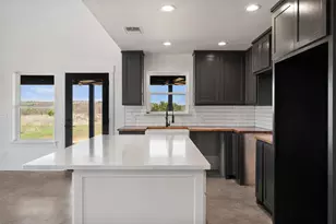 1053 Bluff Creek Dr, Strawn, TX 76475 - Photo 7