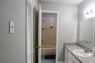 2648 Santa Barbara Dr, Grand Prairie, TX 75052 - Photo 5