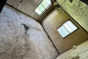 1304 N Wood St, Cleburne, TX 76033 - Photo 9