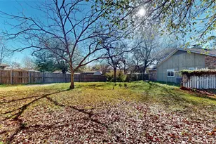 702 Middle Glen Dr, Garland, TX 75043 - Photo 31