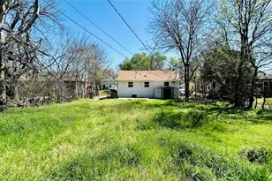 2016 Daniel St, Fort Worth, TX 76104 - Photo 5