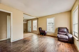 2016 Daniel St, Fort Worth, TX 76104 - Photo 9