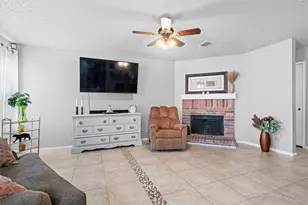 8709 Hunters Creek Dr, Fort Worth, TX 76123 - Photo 5