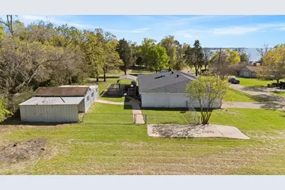 113 E Bayside Drive, Mabank, TX 75156 - Photo 3