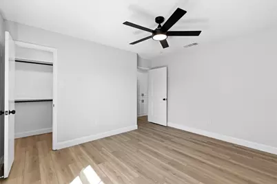 113 E Bayside Drive, Mabank, TX 75156 - Photo 23