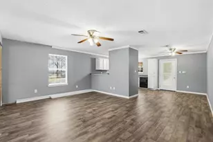 533 Eagles Way, Springtown, TX 76082 - Photo 17