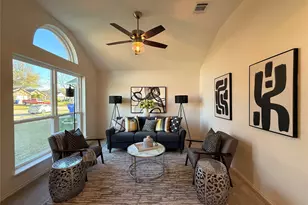 1602 Crestmeadow Ln, Mansfield, TX 76063 - Photo 5