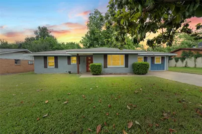 104 E Santa Anna Drive, Robinson, TX 76706 - Photo 1