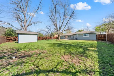 104 E Santa Anna Drive, Robinson, TX 76706 - Photo 35