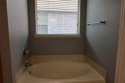 6436 Waterhill Lane, Fort Worth, TX 76179 - Photo 15