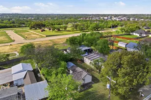 718 Narrow St, Weatherford, TX 76086 - Photo 17