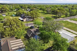 718 Narrow, Weatherford, TX 76086 - Photo 3