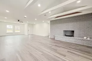 1412 Grantland Cir, Fort Worth, TX 76112 - Photo 7