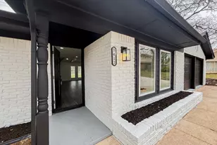 1412 Grantland Cir, Fort Worth, TX 76112 - Photo 1