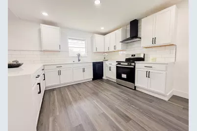 1412 Grantland Circle, Fort Worth, TX 76112 - Photo 11