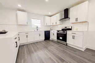 1412 Grantland Cir, Fort Worth, TX 76112 - Photo 11