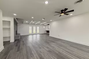 1412 Grantland Cir, Fort Worth, TX 76112 - Photo 3