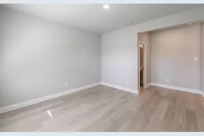 909 Elijah Lane, McKinney, TX 75069 - Photo 5