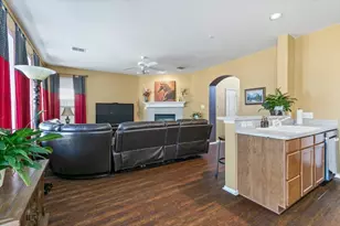 306 Salsbury Dr, Euless, TX 76040 - Photo 5