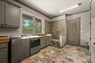 248 Howard Rd, Valley View, TX 76272 - Photo 25